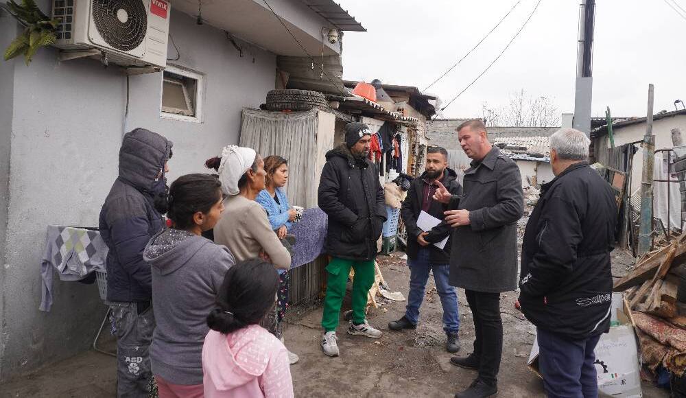 Претставници на Кабинетот на МИСР на увид во населбата Момин Поток
